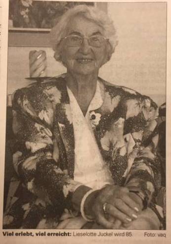Bild im HC vom 04. September 2004 anlässlich des 85. Geburtstags von Lieselotte Juckel.