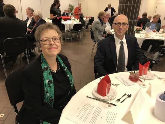 Erster Stadtrat Carsten Hillgruber mit Maren Thomsen, der Präsidentin des Oberverwaltungsgerichts. Erster Stadtrat Carsten Hillgruber mit Präsidentin des Oberverwaltungsgerichts, Maren Thomsen.