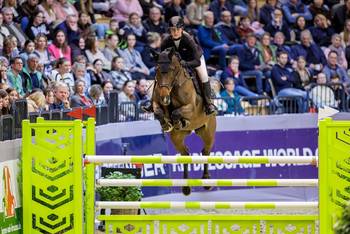 Schleswig-Holsteiner Nachwuchsstar Teike Carstensen holt ihren zweiten Titel im Championat der Pferdestadt 2024.