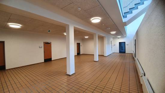 Die ehemalige Wirtschaftsakademie wurde umgebaut und gehört nun zur Theodor-Litt-Schule.