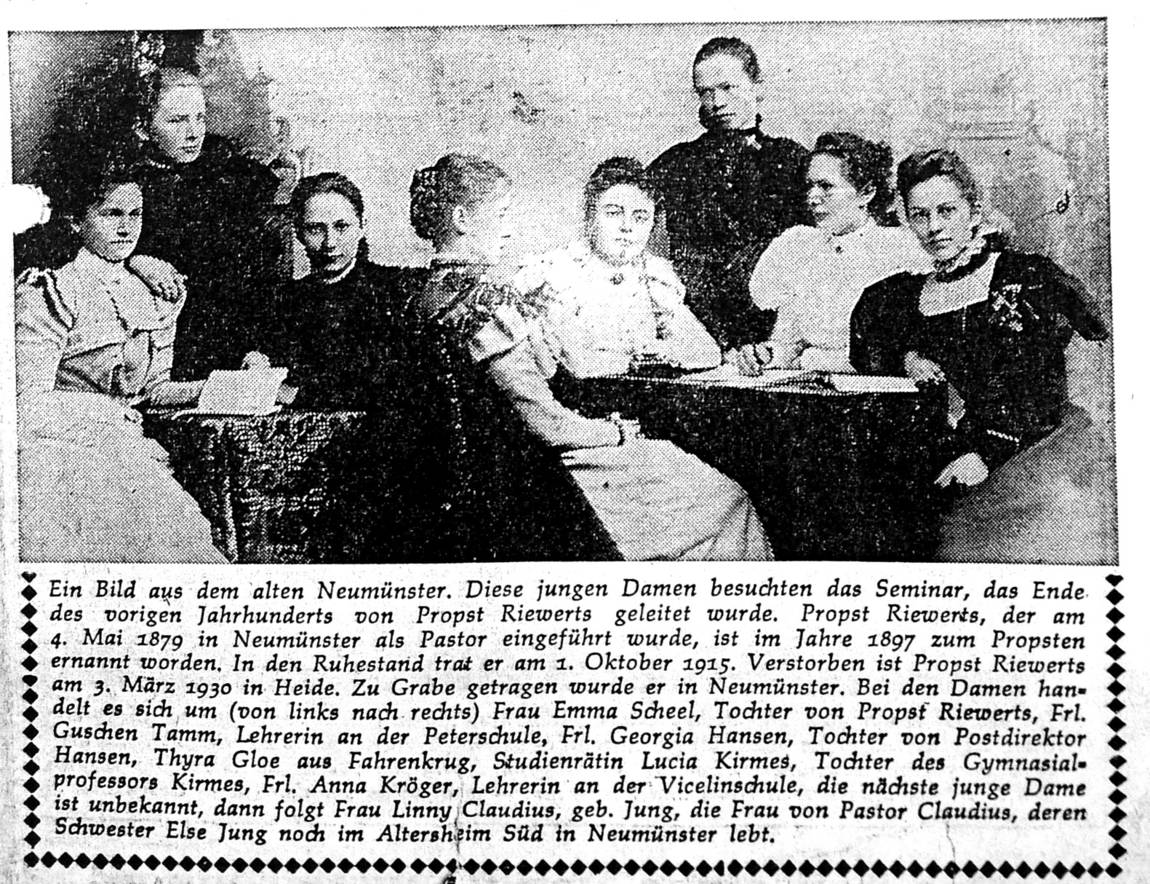 Lehrerinnentreffen um 1908/10; rechts Linny Claudius