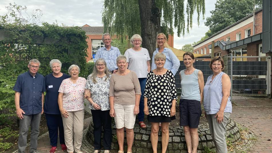 Karl-Heinz Wendler (oben von links), Hannelore Wagner, Andrea Engel (Seniorenbüro); untere Reihe, von links: Hans-Jürgen Kirbach, Elke Wendler, Martina Oehler, Sabine Kirbach, Irmgard Macher, Sabine Hübner, Maria-Helene Schulte, Susanne Hellberg